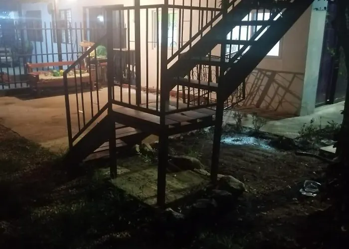 Casa Tica 1 Y 2 *
